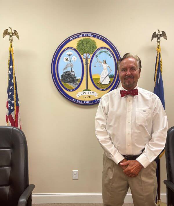 town council, brad hanley